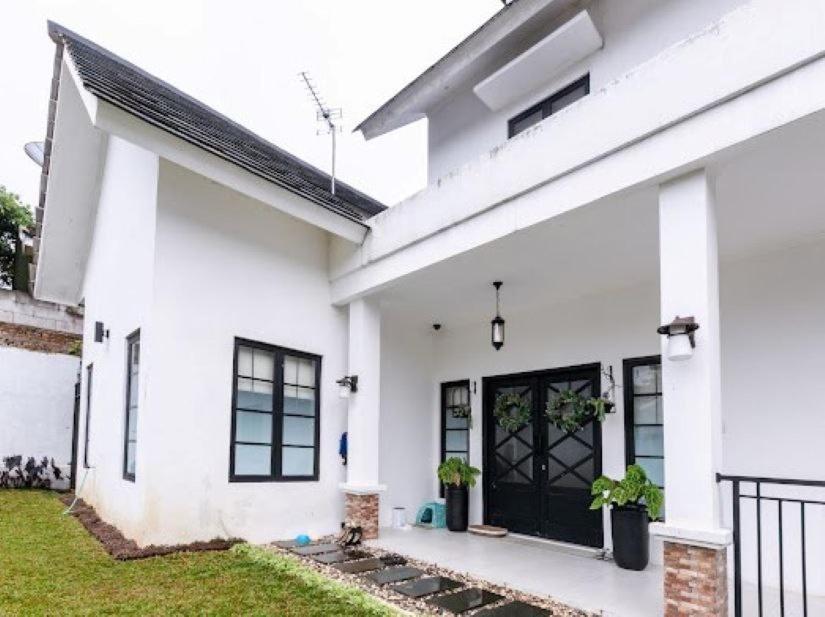 Stylish Villa At Green Apple U 35A Cipanas Puncak Sindanglaya المظهر الخارجي الصورة