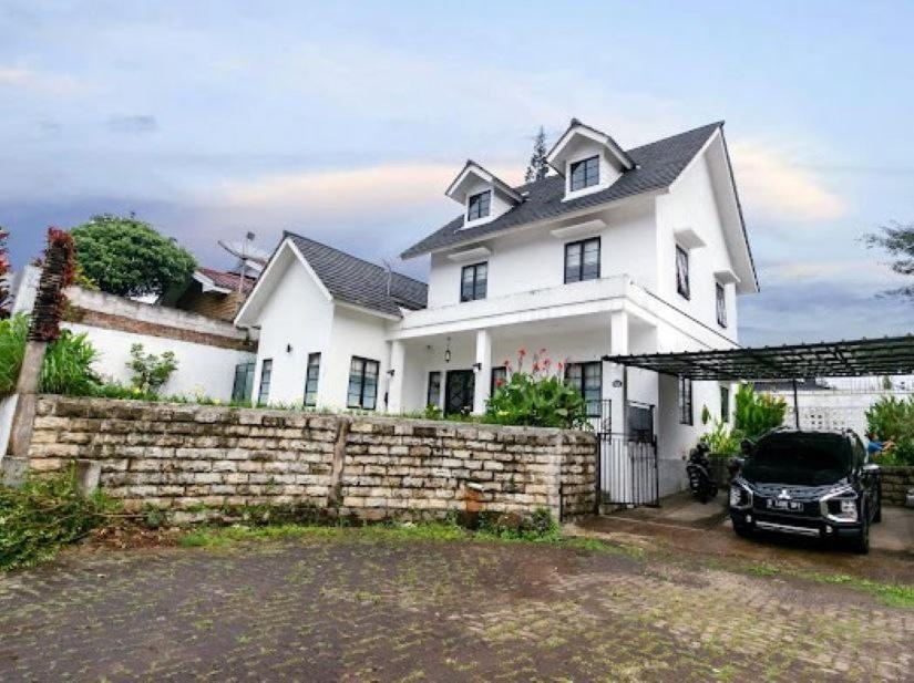 Stylish Villa At Green Apple U 35A Cipanas Puncak Sindanglaya المظهر الخارجي الصورة